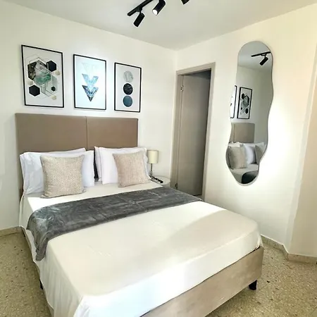 Cabrero 1212 Apartment *